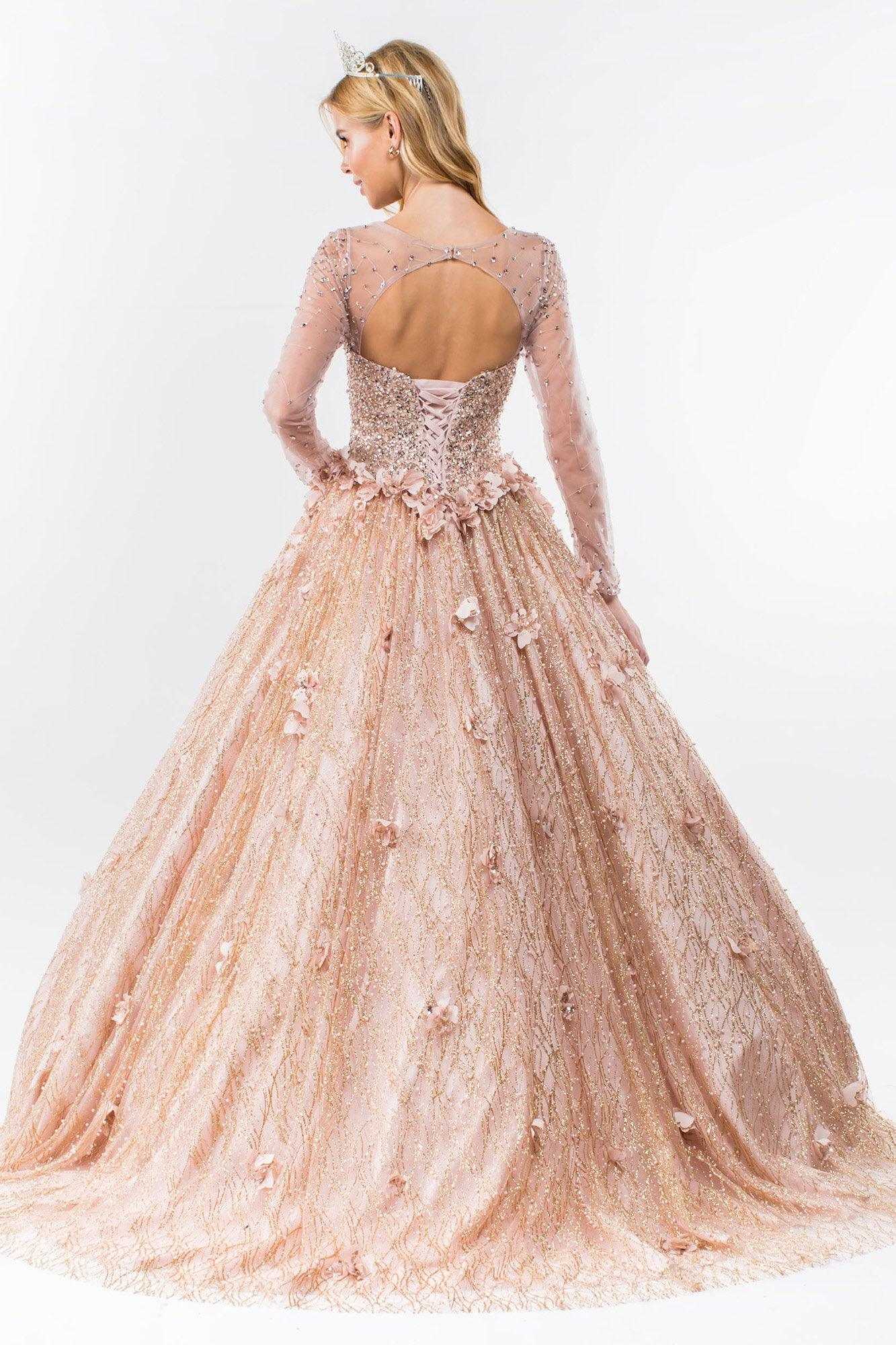 Elizabeth K., Robe de bal Quinceanera à manches longues