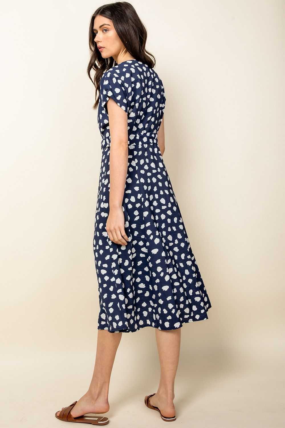 Vêtements THML, Robe midi boutonnée à pois