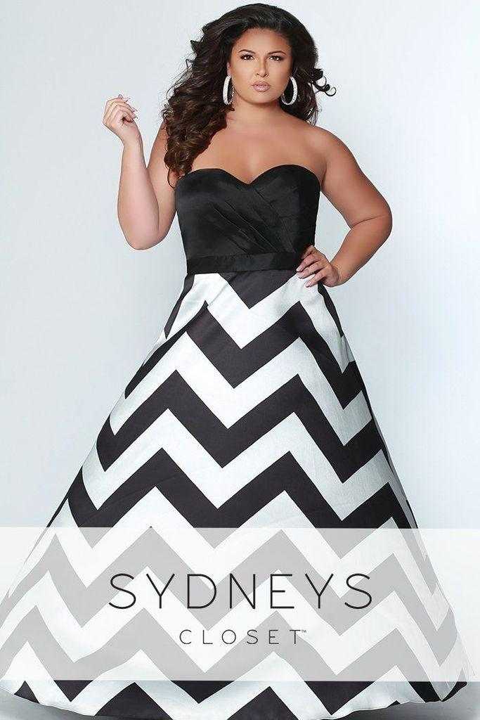 Le placard de Sydney, Sydneys Closet Robe de bal longue à imprimé chevrons avec jupe trapèze et grande taille